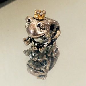 silver & 18k gold 🐸 froggie charm